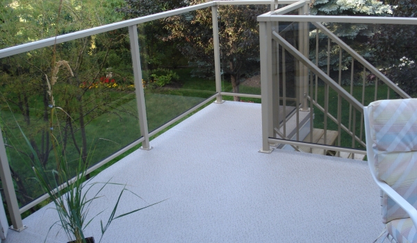 Grey And White Sun Deck With Clear Glass Railings | Mountain View Sun Decks